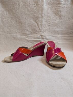 Mootsies Tootsies Pink and Orange Patent Leather Wedge Slides